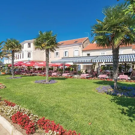 1 Bedroom Lovely In