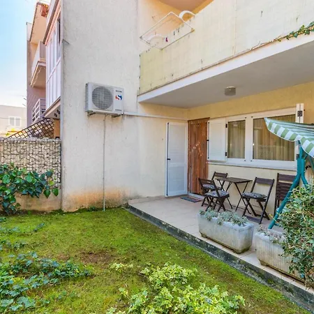 1 Bedroom Lovely In